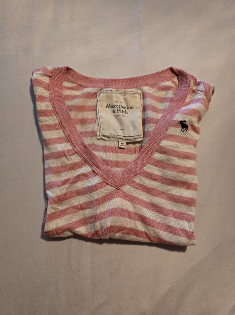 Vintage Abercombie And Fitch Pink And Cream V-Neck Size Small